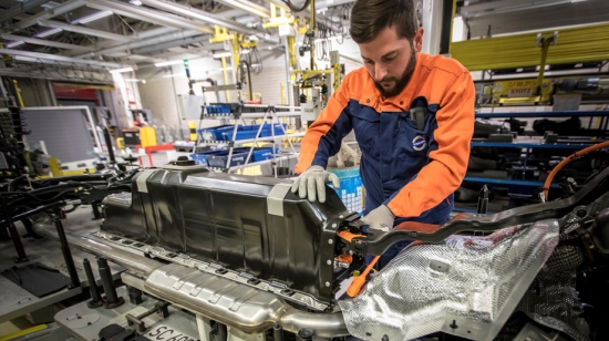 Концерн Volvo сообщил о сотрудничестве с производителями батарей